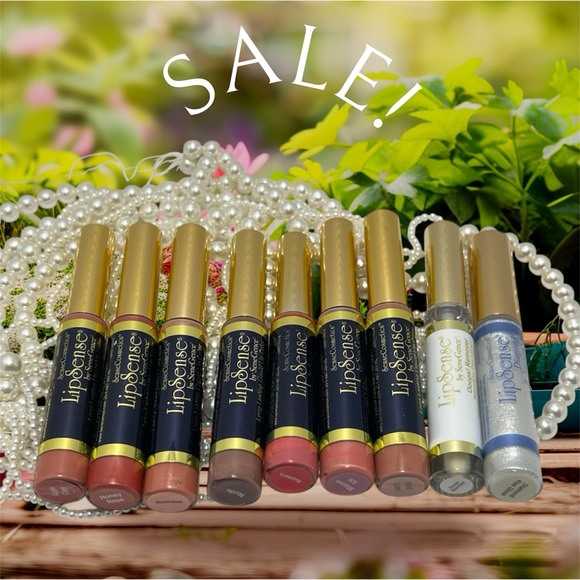LipSense Collection with Gold and Blue Accents - Picture 1 of 13
